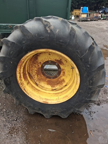 Tractor wheel rim - rim,