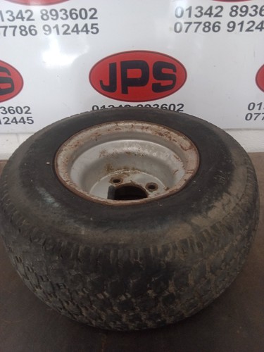 Single rear wheel tyre - rear,