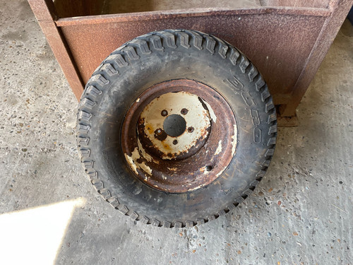 Stud front wheel - stud, +